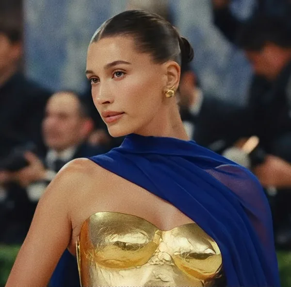 Hailey Bieber